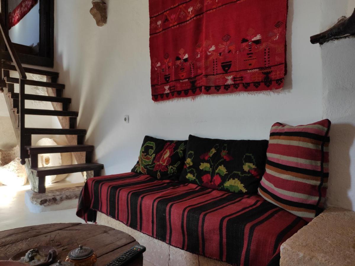 Bendeni Cottage Megala Chorafia Bagian luar foto
